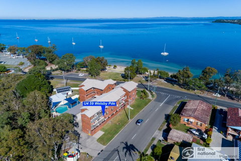 Waterviews,Pool, Wifi Its All Here !- Welsby Pde, Bongaree - Australian Directory 1