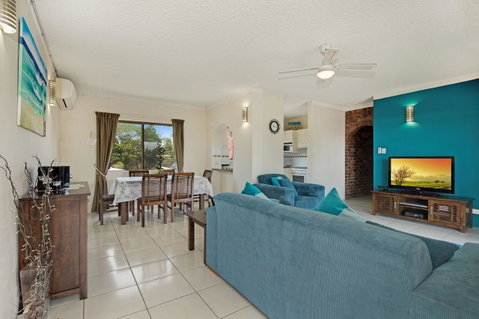 Waterviews,Pool, Wifi Its All Here !- Welsby Pde, Bongaree - Australian Directory 22