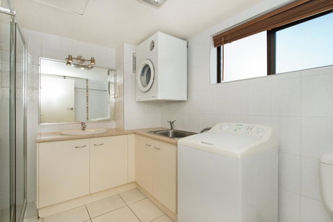 Waterviews,Pool, Wifi Its All Here !- Welsby Pde, Bongaree - Australian Directory 9