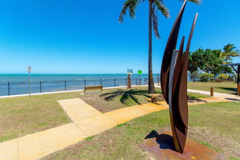 Quiet Location Across From Waterfront - South Esp, Bongaree - Australian Directory 8
