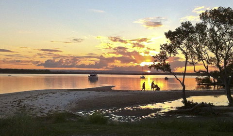 Quiet Location Across From Waterfront - South Esp, Bongaree - Australian Directory 6