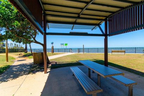 Private Canal Duplex With Pontoon - Oleander Drive, Bongaree - Australian Directory 1