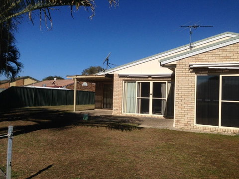 Private Canal Duplex With Pontoon - Oleander Drive, Bongaree - Australian Directory 3