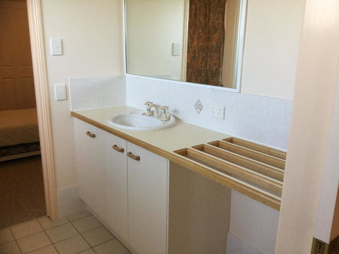 Private Canal Duplex With Pontoon - Oleander Drive, Bongaree - Australian Directory 18