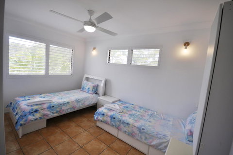 Bayviews At Bongaree - Australian Directory 6