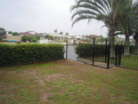 Ground Floor, Family Unit On The Canal With Free WIFI! - Australian Directory 7