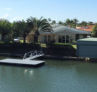 Ground floor family unit on the canal with free WIFI - Australian Directory