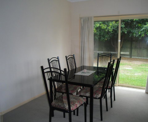 Ground Floor, Family Unit On The Canal With Free WIFI! - Australian Directory 13