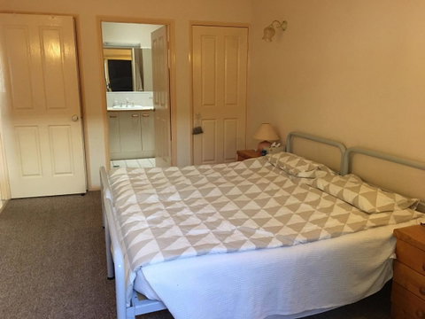 Ground Floor, Family Unit On The Canal With Free WIFI! - Australian Directory 11