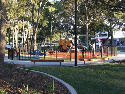 Close To Surf Beach, Surf Club, Hotel And Shops - Boyd St, Woorim - Australian Directory 7