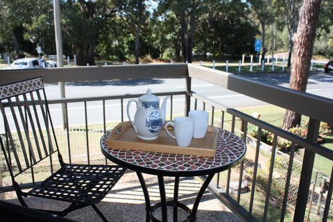 Close To Surf Beach, Surf Club, Hotel And Shops - Boyd St, Woorim - Australian Directory 18
