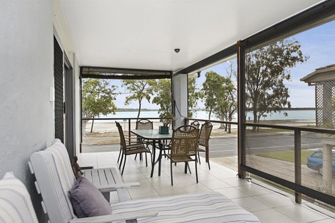 Fishing And Swimming At Your Doorstep - Sylvan Beach Esp, Bellara - Australian Directory 5
