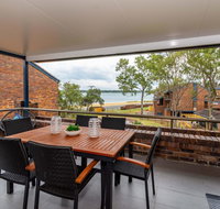 Spacious Family unit with Incredible views. - Australian Directory