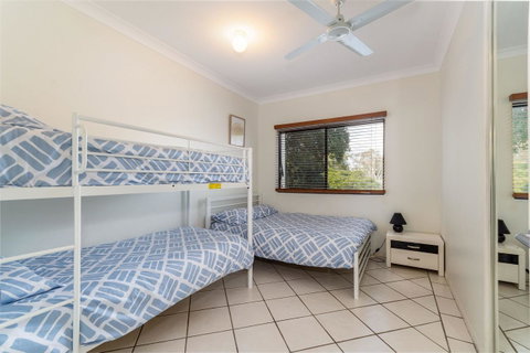Waterfront Views From Private Rooftop Balcony - Bayview South Esp, Bongaree - Australian Directory 14