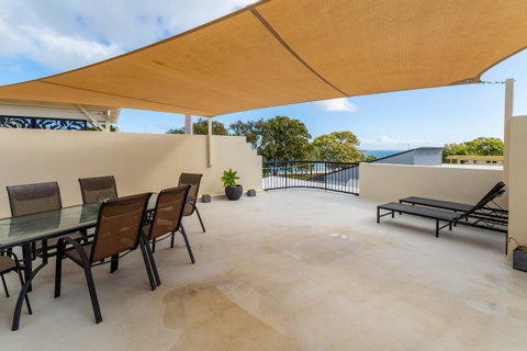 Waterfront Views From Private Rooftop Balcony - Bayview South Esp, Bongaree - Australian Directory 2