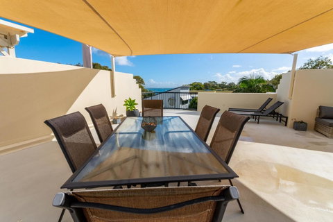 Waterfront Views From Private Rooftop Balcony - Bayview South Esp, Bongaree - Australian Directory 9