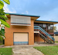 Short Stroll to Surf Beach - North Street Woorim - Australian Directory