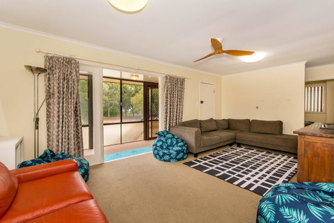 Short Stroll To Surf Beach - North Street, Woorim - Australian Directory 4