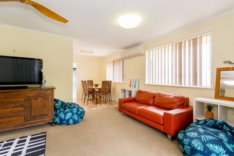 Short Stroll To Surf Beach - North Street, Woorim - Australian Directory 17