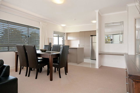 Spectacular Unit Overlooking Pumicestone Passage - Welsby Pde, Bongaree - Australian Directory 15