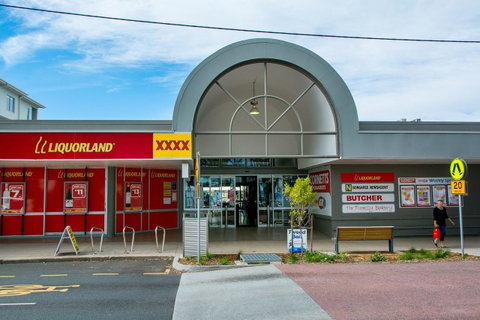 Spectacular Unit Overlooking Pumicestone Passage - Welsby Pde, Bongaree - Australian Directory 14