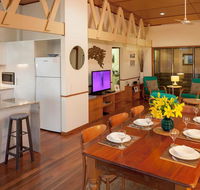 Claytons on Cylinder Beach Front - Australian Directory