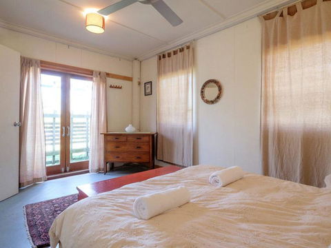 Eddies Place - Australian Directory 6