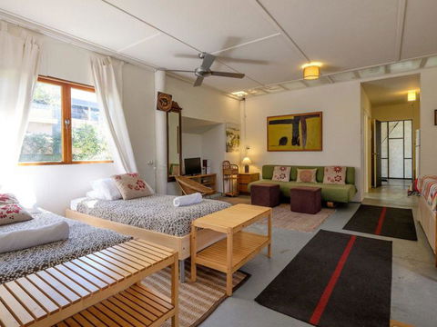 Eddies Place - Australian Directory 19