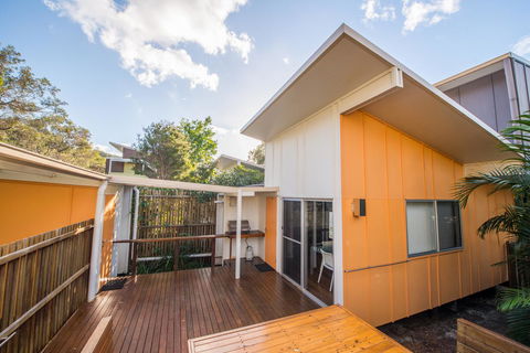 Allure Stradbroke Resort - Australian Directory 9