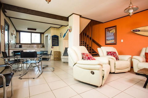 'Banksia 7' Marine Parade - Australian Directory 3