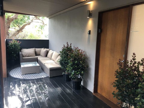 'Carinya' Coastal Cottage - Australian Directory 2
