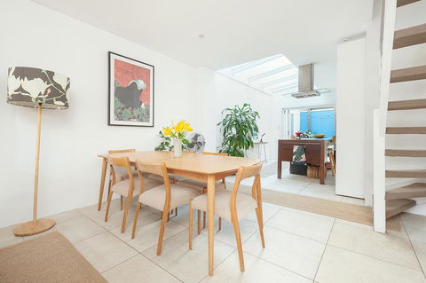 'Darling Lily' - Your Townhouse Hideaway - Australian Directory 2