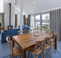 'Matilda' - Spacious  centrally located with great lake views - Australian Directory