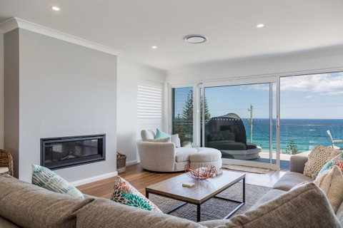 'Salt & Light' Mollymook - Australian Directory 3