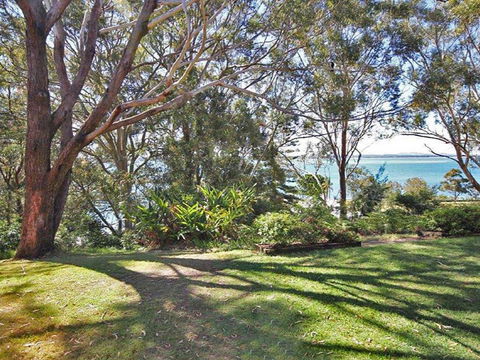 1 'Fiddlers Green' 62 Magnus Street - Ground Floor Unit Close To CBD - Australian Directory 1