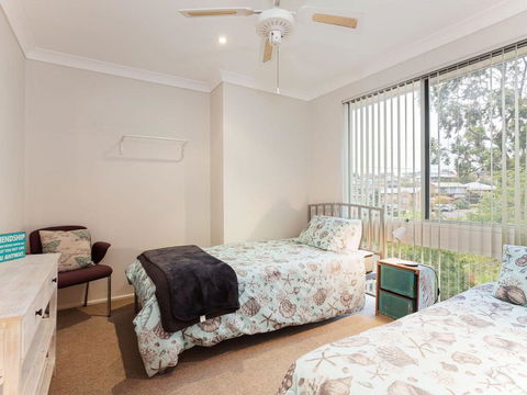 1 'Kooringal', 105 Soldiers Point Road - Waterfront Unit Wth Aircon - Australian Directory 2