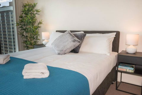 1 Bedroom Studio Apartment Near Eagle Street - Australian Directory 1