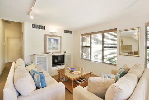 10 Alderly - Australian Directory 3