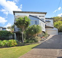 10 Barra Crescent Coolum Beach 500 BOND WIFI walking distance to beach - Australian Directory