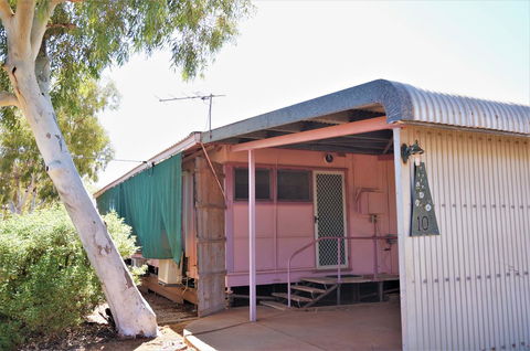 10 Tautog Street House And Unit - Separate Self-contained Unit - Australian Directory 1