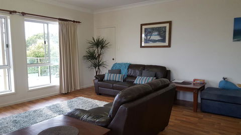 100 Cooloola Drive - Australian Directory 3