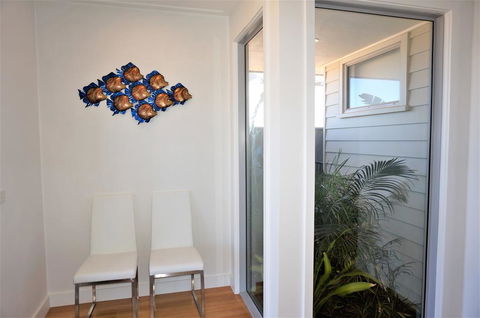 108 Madaffari Drive - Caretta - Luxurious Marina Home With A Spa And Free WiFi - Australian Directory 3