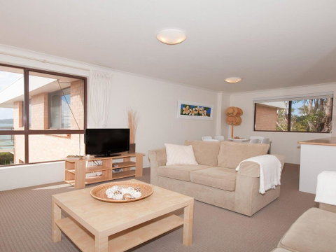 11 'Promenade' 8 Intrepid Close - Air Conditioned Unit With Beautiful Water Views - Australian Directory 1