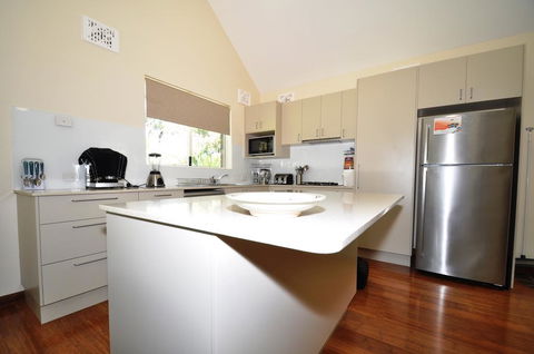 11 Barkala St. Dalmeny - Australian Directory 2