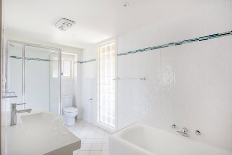 11 Riley St - Stylishly Modern - Australian Directory 1