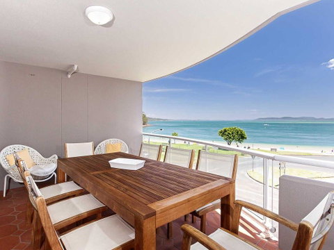 12 'Florentine' , 11 Columbia Close - WIFI, Aircon, Spectacular Views - Australian Directory 0