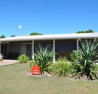 12 Zircon Street - Renovated beach shack with the perfect blend of comfort and coastal cool - Australian Directory