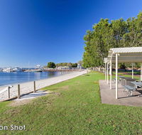 14 'The Commodore' 9-11 Donald Street- unit in the heart of town with views  WIFI - Australian Directory