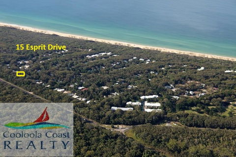 15 Esprit Drive - Rainbow Shores, Gorgeous, Modern Beach House - Australian Directory 2