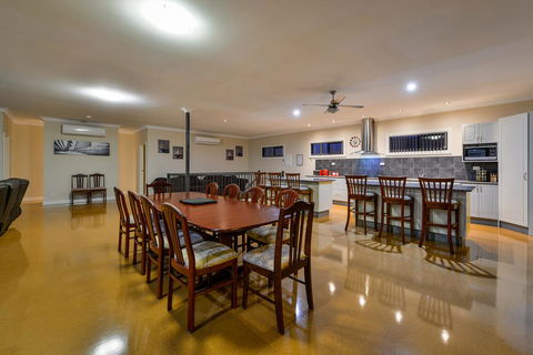 16 Crevalle Way - Fantastic House With Gulf Views - Australian Directory 2